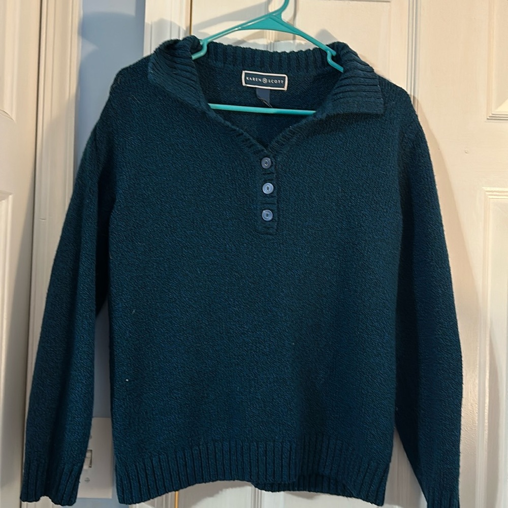 Women’s sweater